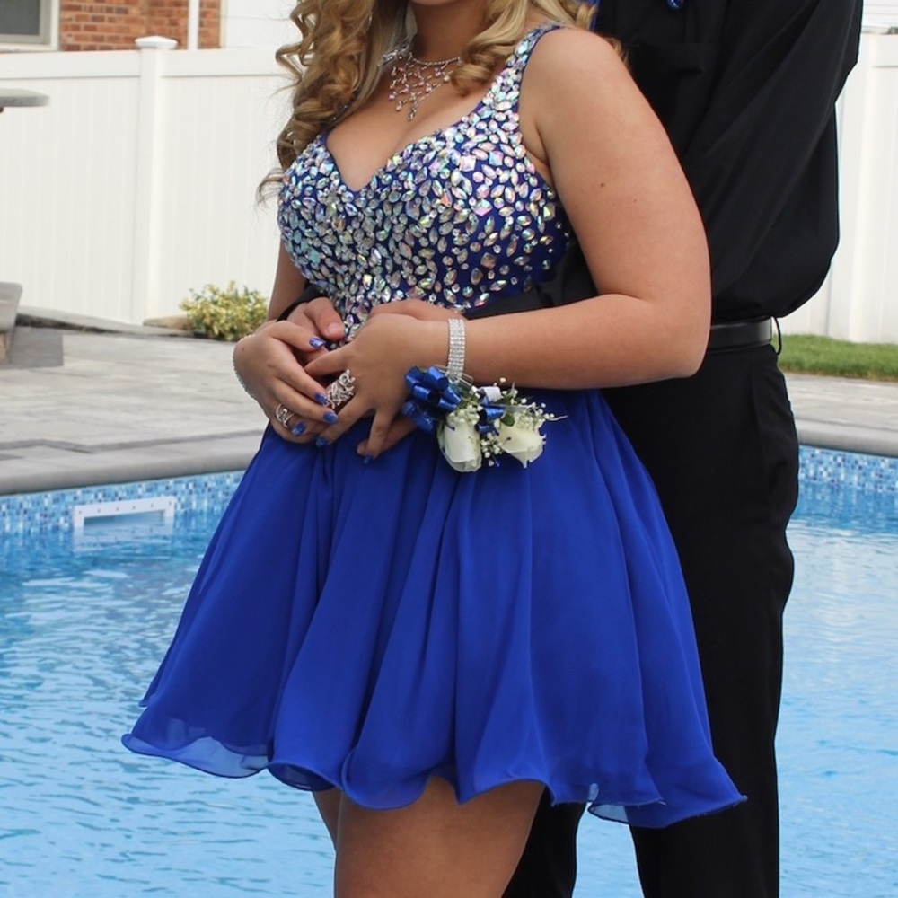 GORGEOUS SIZE 12 ROYAL BLUE JEWELED PROM DRESS
